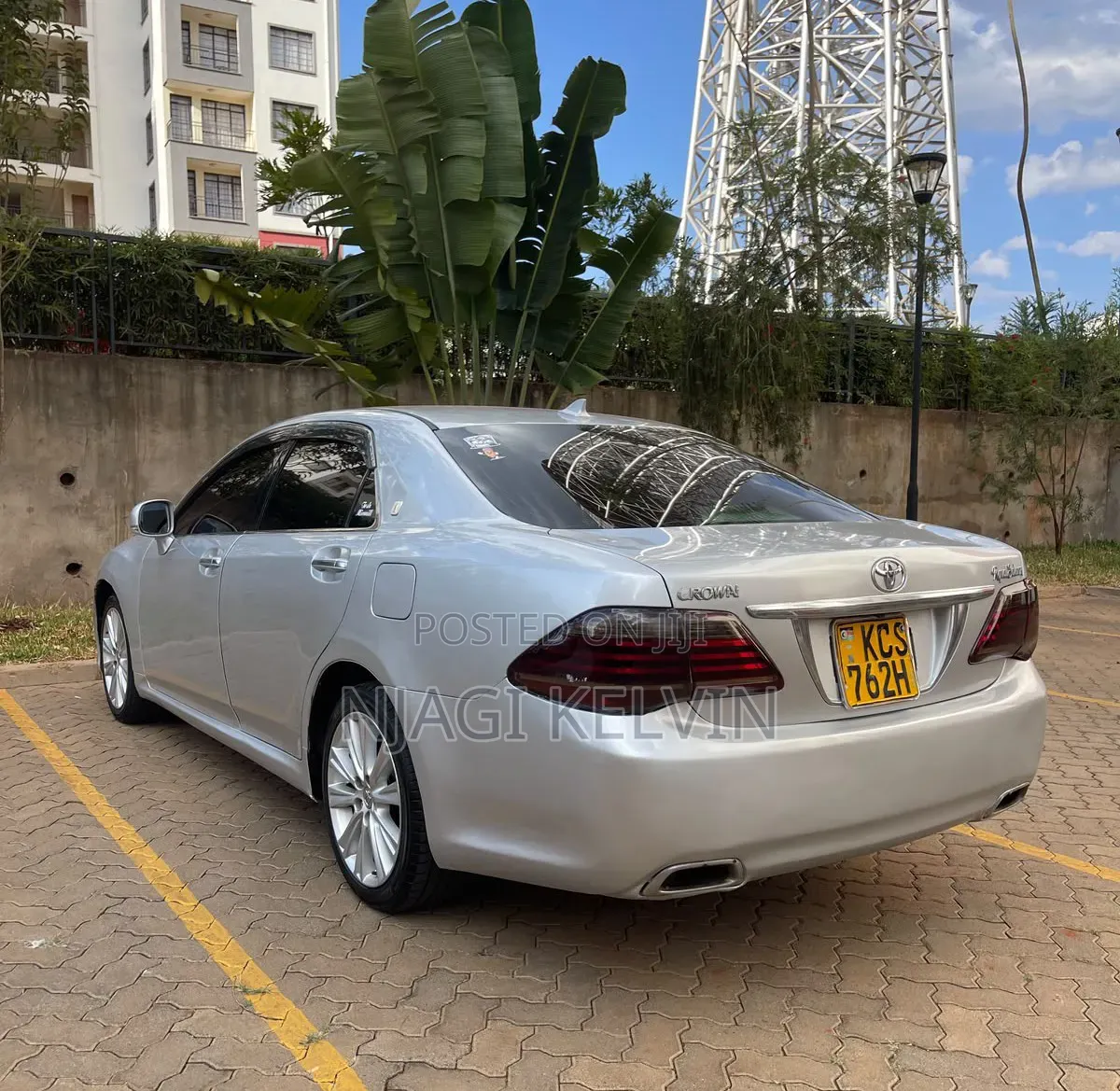 Toyota Crown 2011 Silver