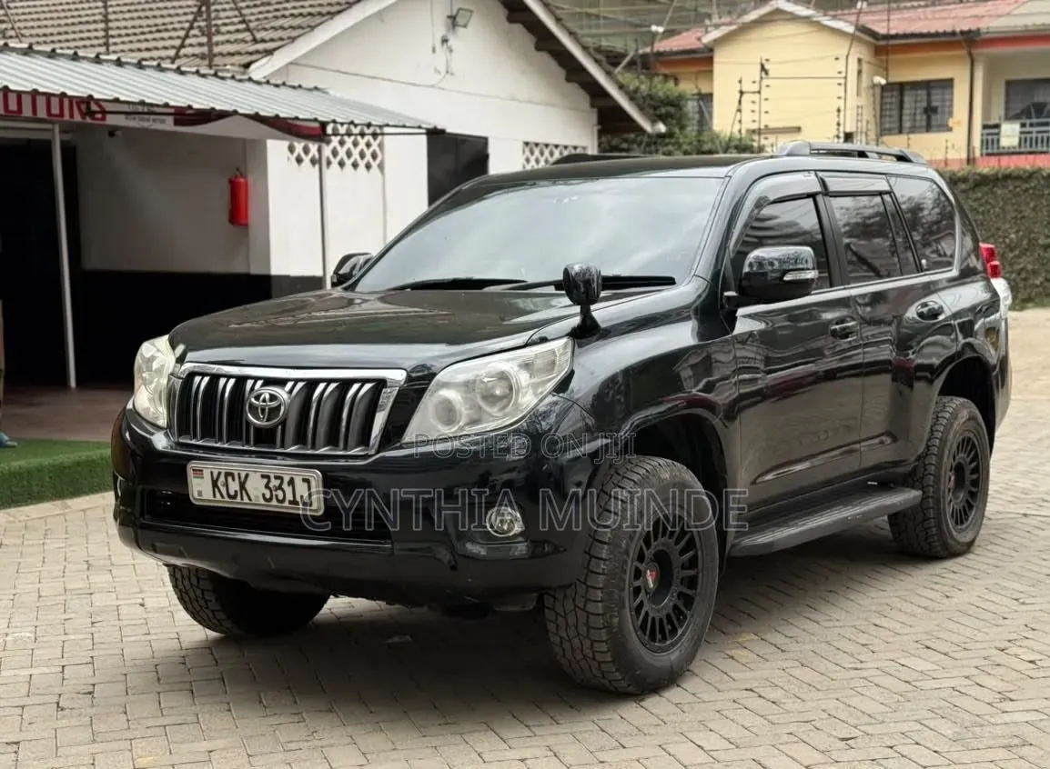 Toyota Land Cruiser Prado 2011 Black