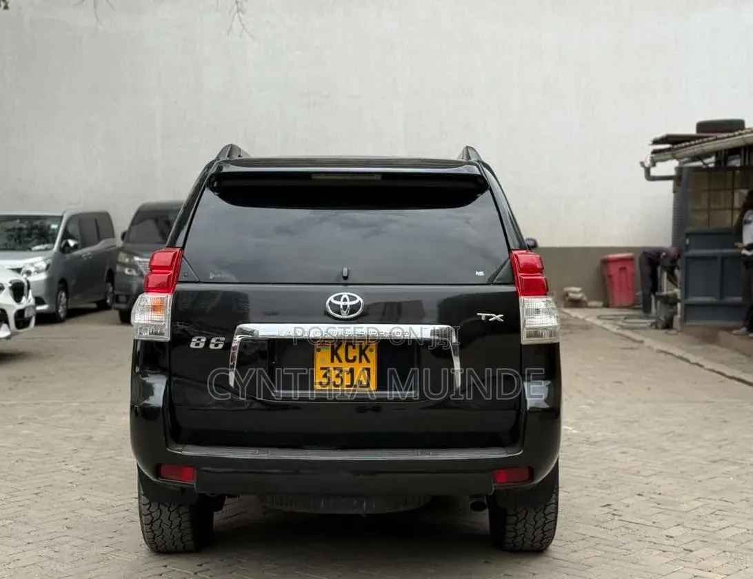 Toyota Land Cruiser Prado 2011 Black