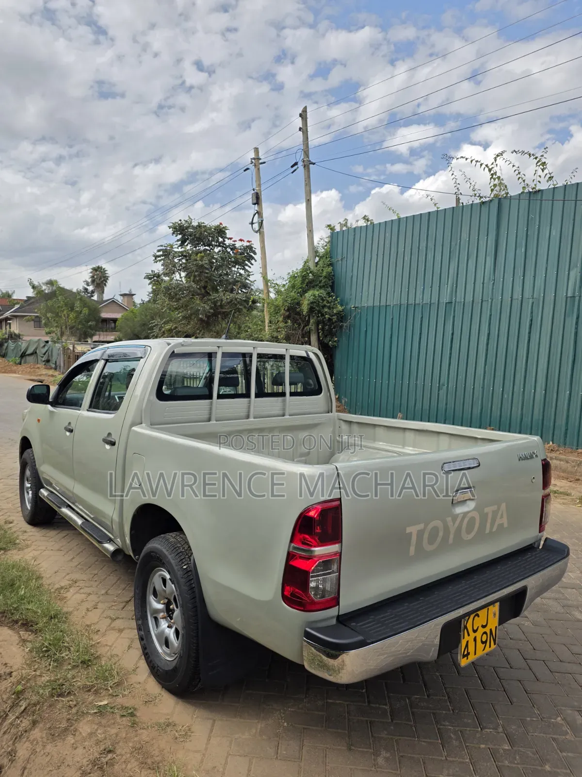Toyota Hilux 2016 Gold