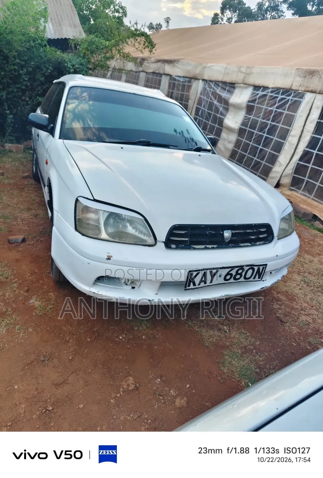 Subaru Legacy Wagon 2000 White