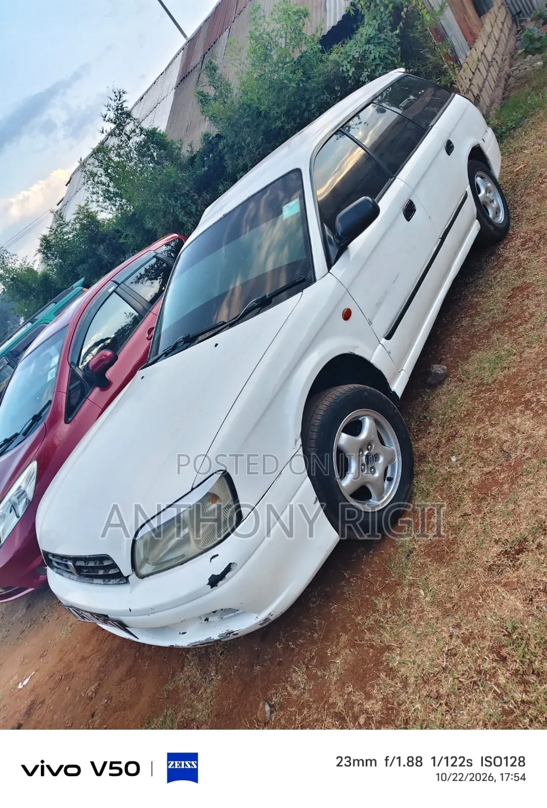 Subaru Legacy Wagon 2000 White