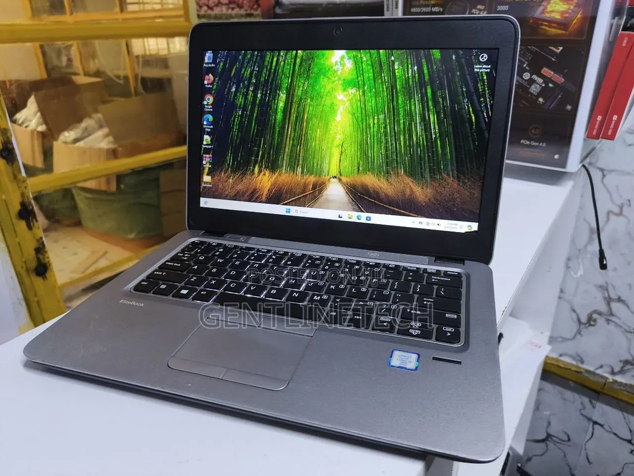 Laptop HP EliteBook 820 G3 8GB Intel Core i5 SSD 256GB