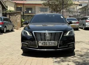 Toyota Crown 2016 Black