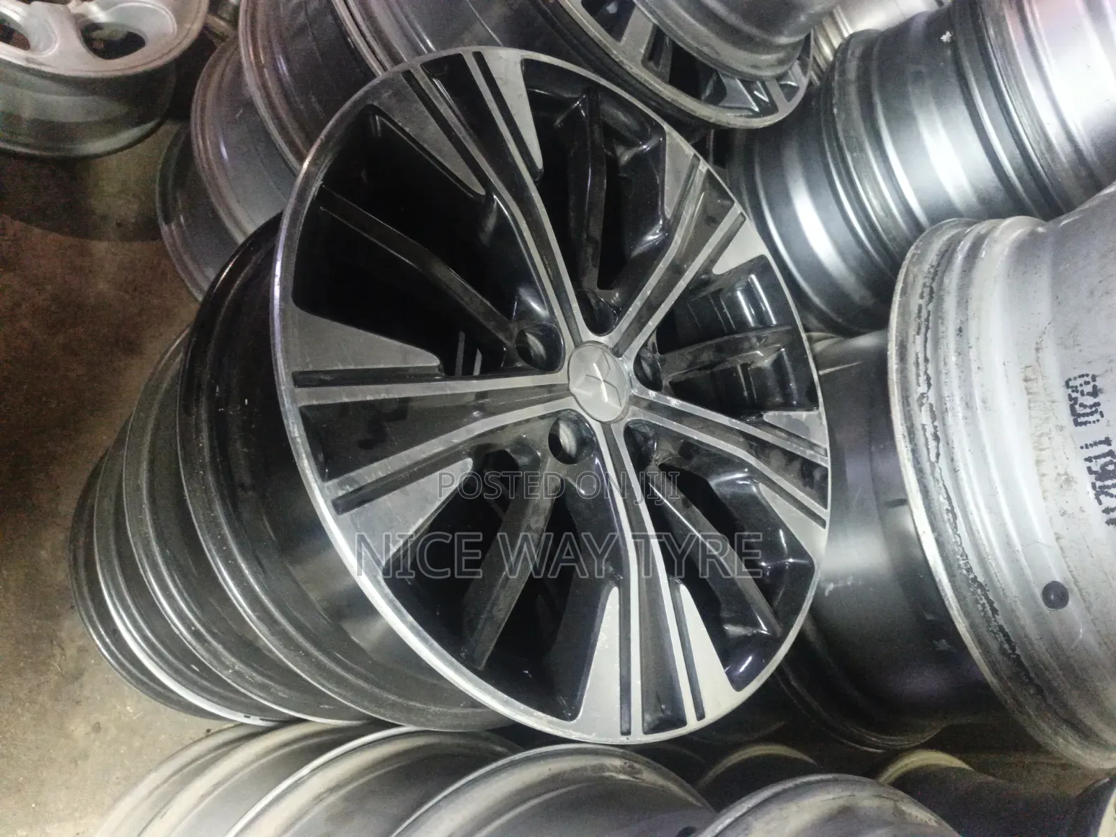 Rim Size 18 Mitsubishi Atlander