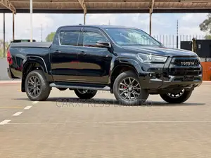 Toyota Hilux 2022 Black