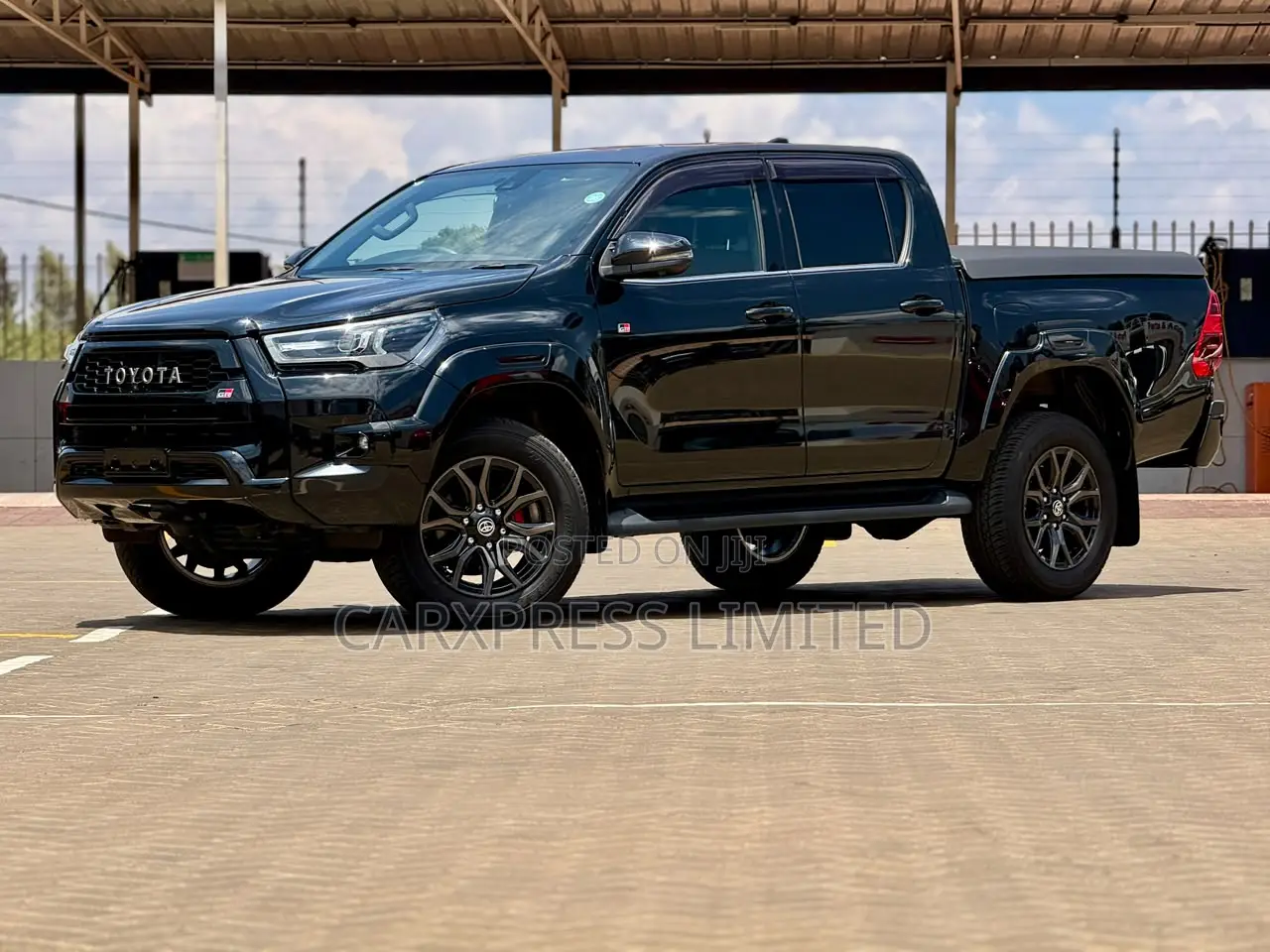 Toyota Hilux 2022 Black