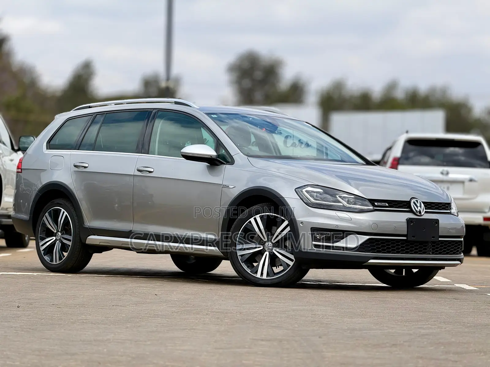 Volkswagen Golf Alltrack 2019 Silver