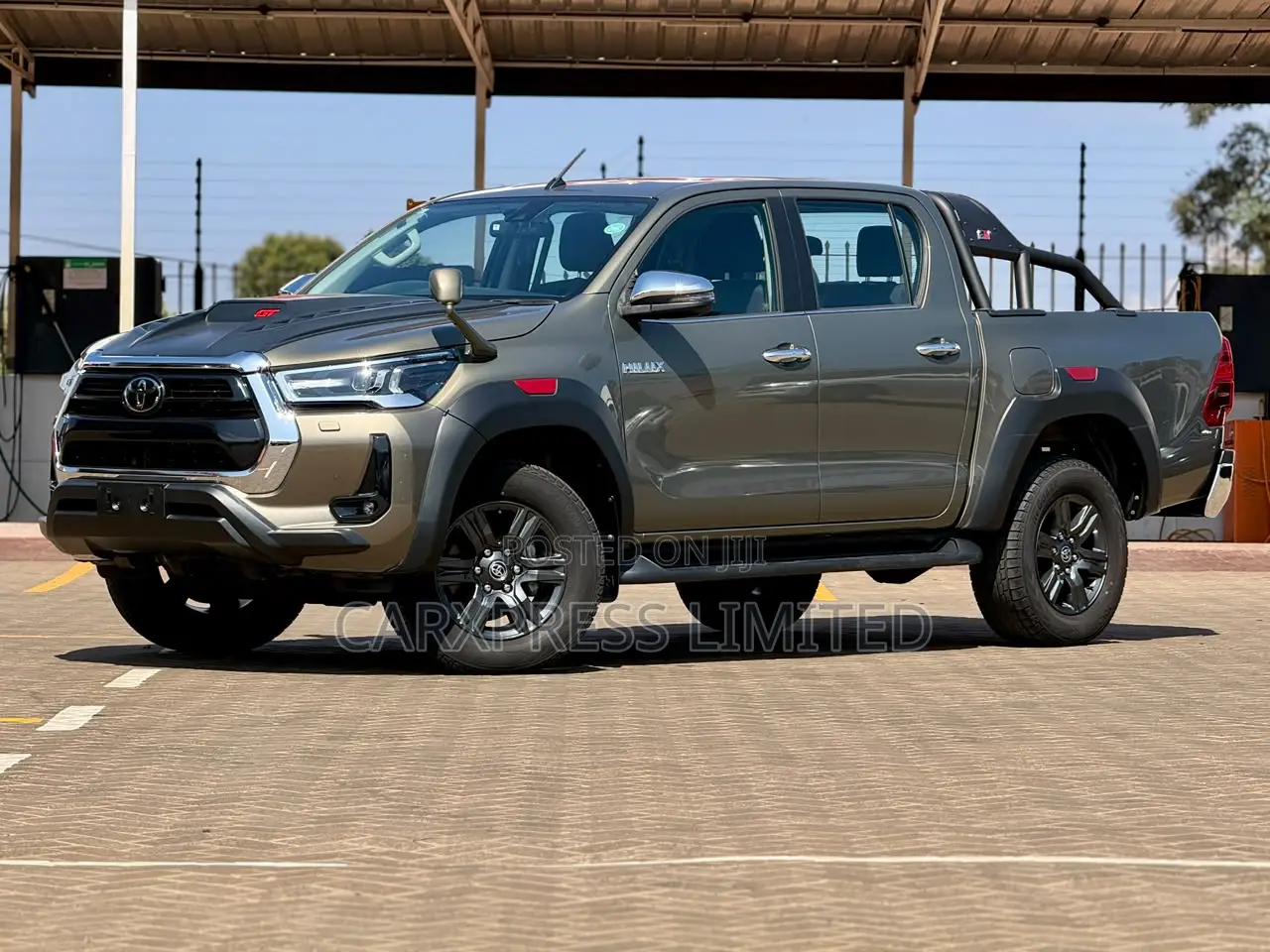 Toyota Hilux 2021 Green