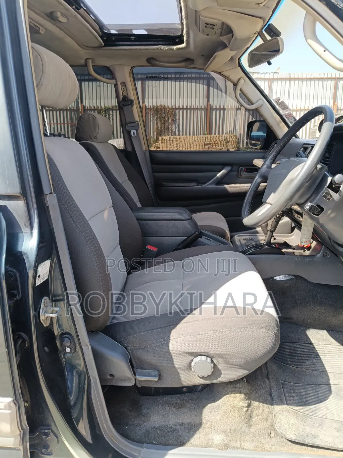Toyota Land Cruiser 79 Series 2001 Green