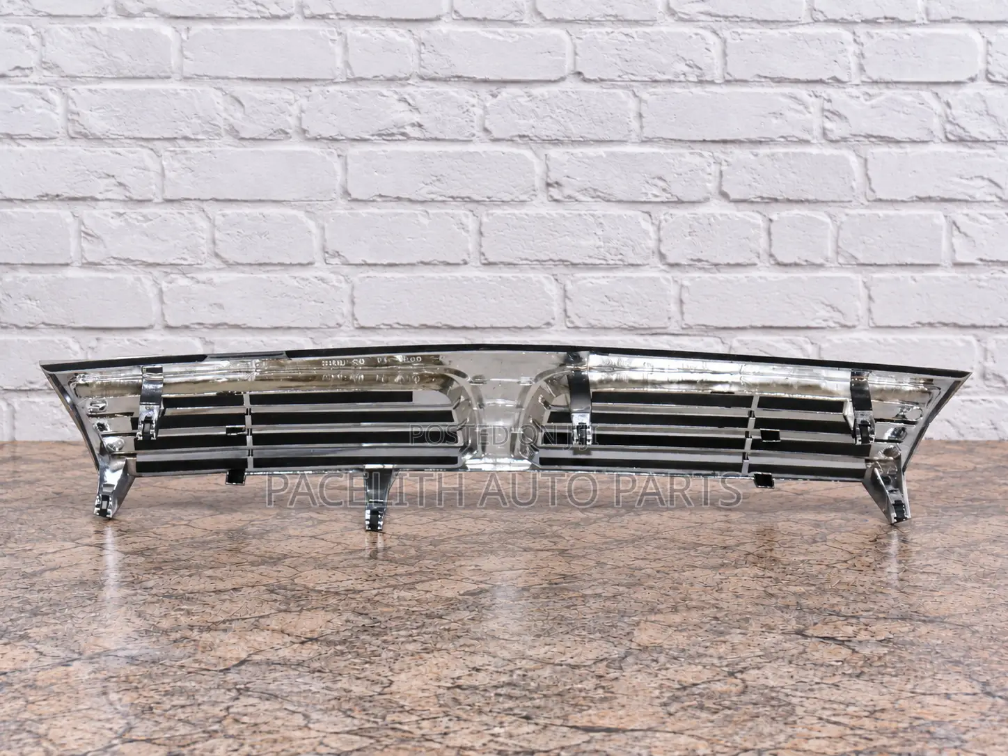 Front Grille Mitsubishi Lancer Ck5 1998 - 2000 Chrome Black