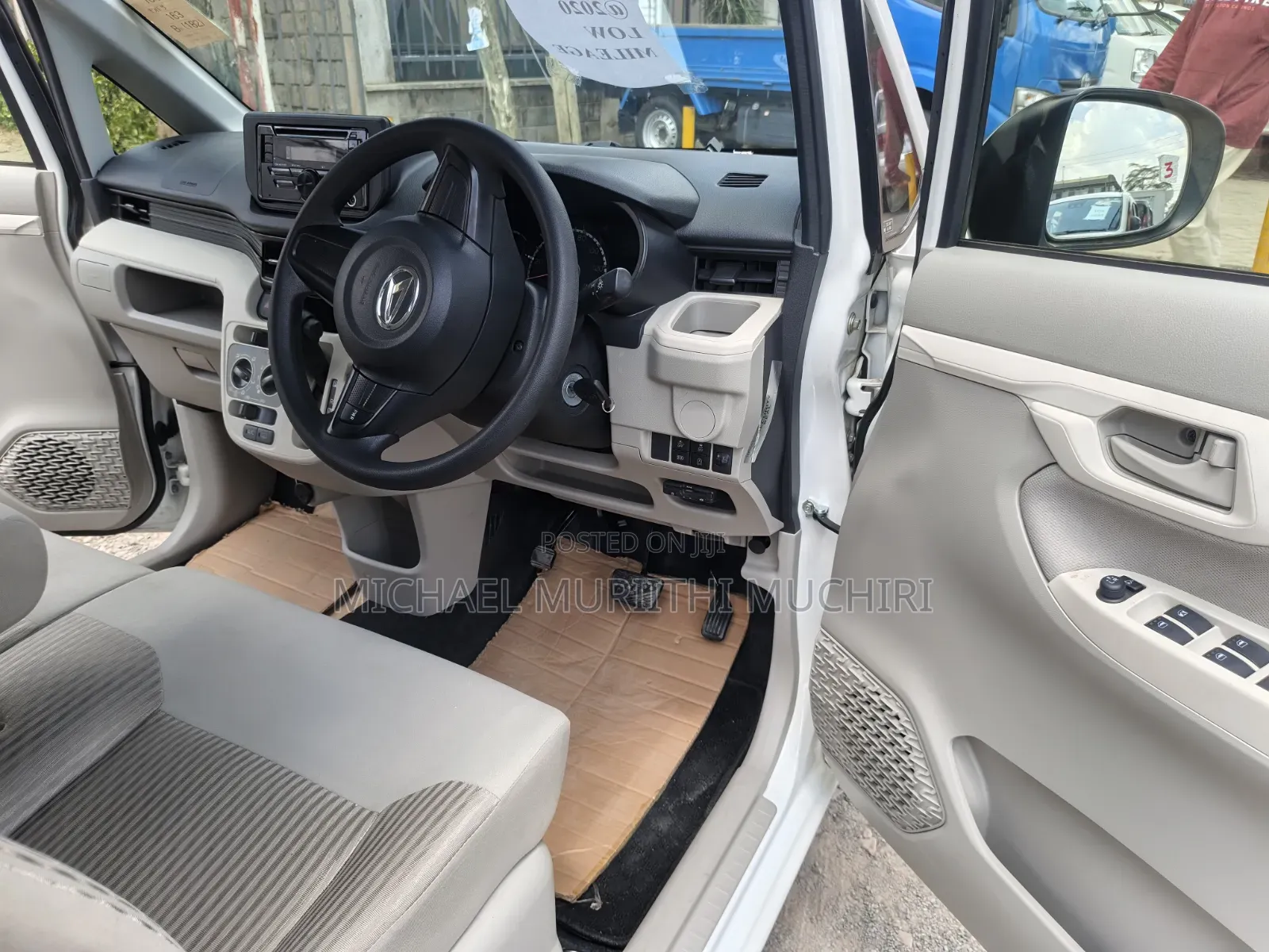 Daihatsu Move 2020 White