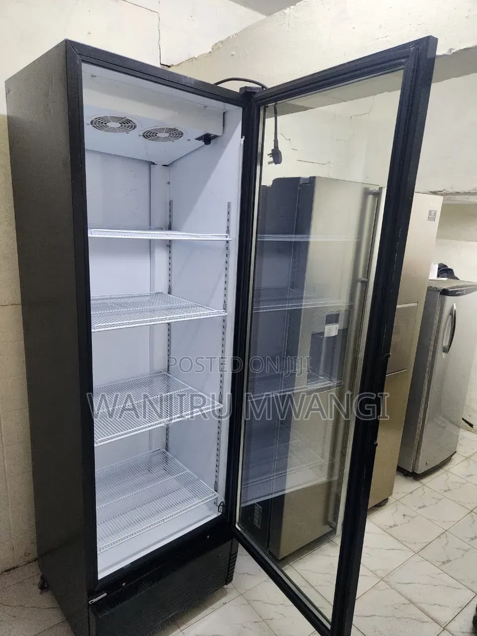 Clean 650litres Display Fridge