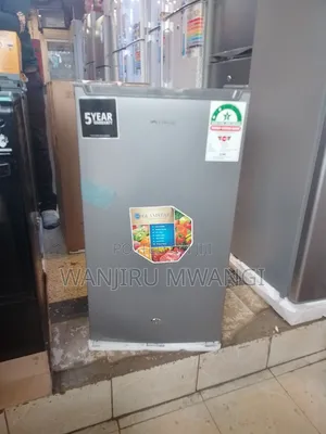 Glamstar Mini Fridge (90l)
