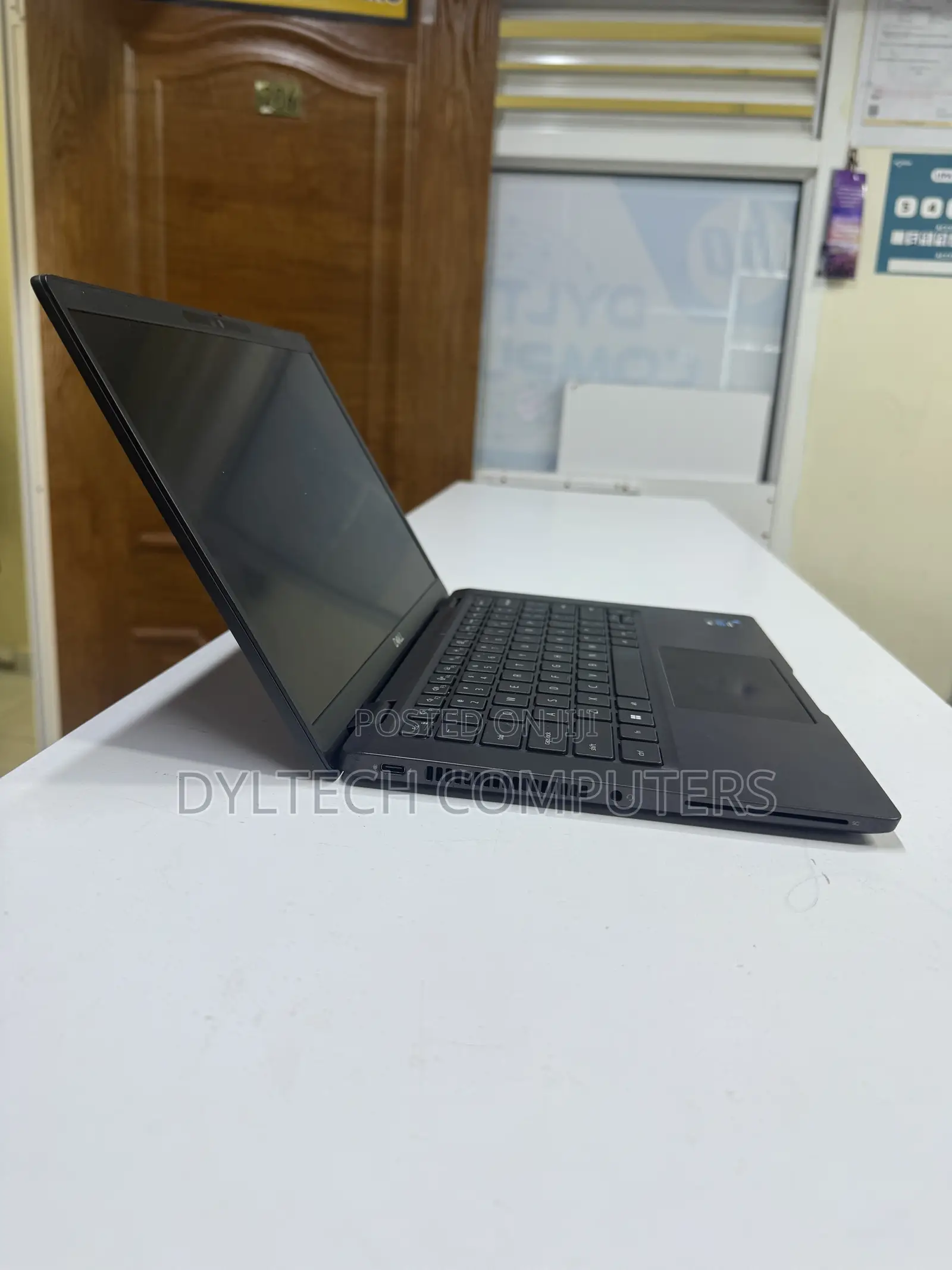 Laptop Dell Latitude 7320 16GB Intel Core i7 SSD 256GB