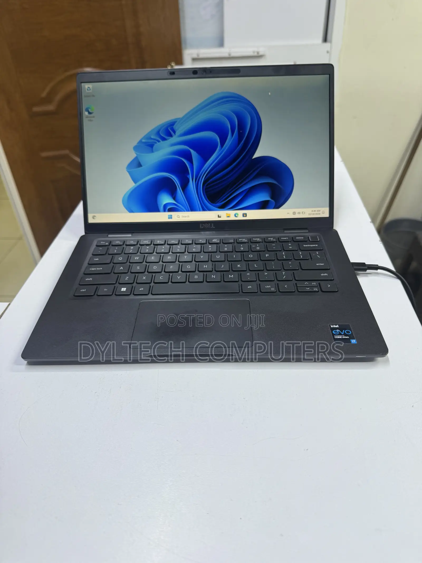 Laptop Dell Latitude 7320 16GB Intel Core i7 SSD 256GB