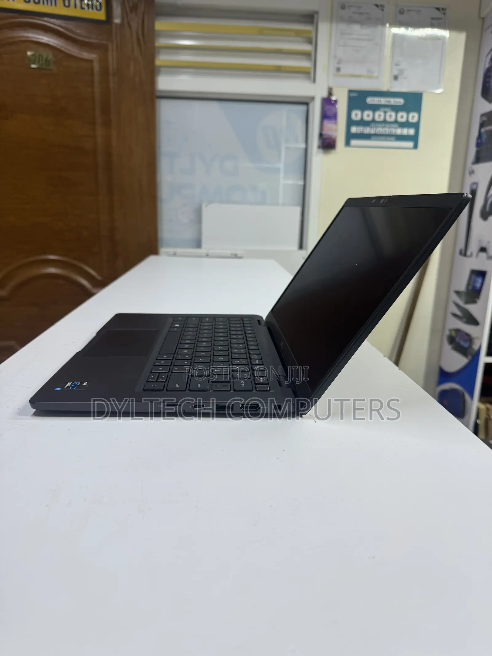 Laptop Dell Latitude 7320 16GB Intel Core i7 SSD 256GB