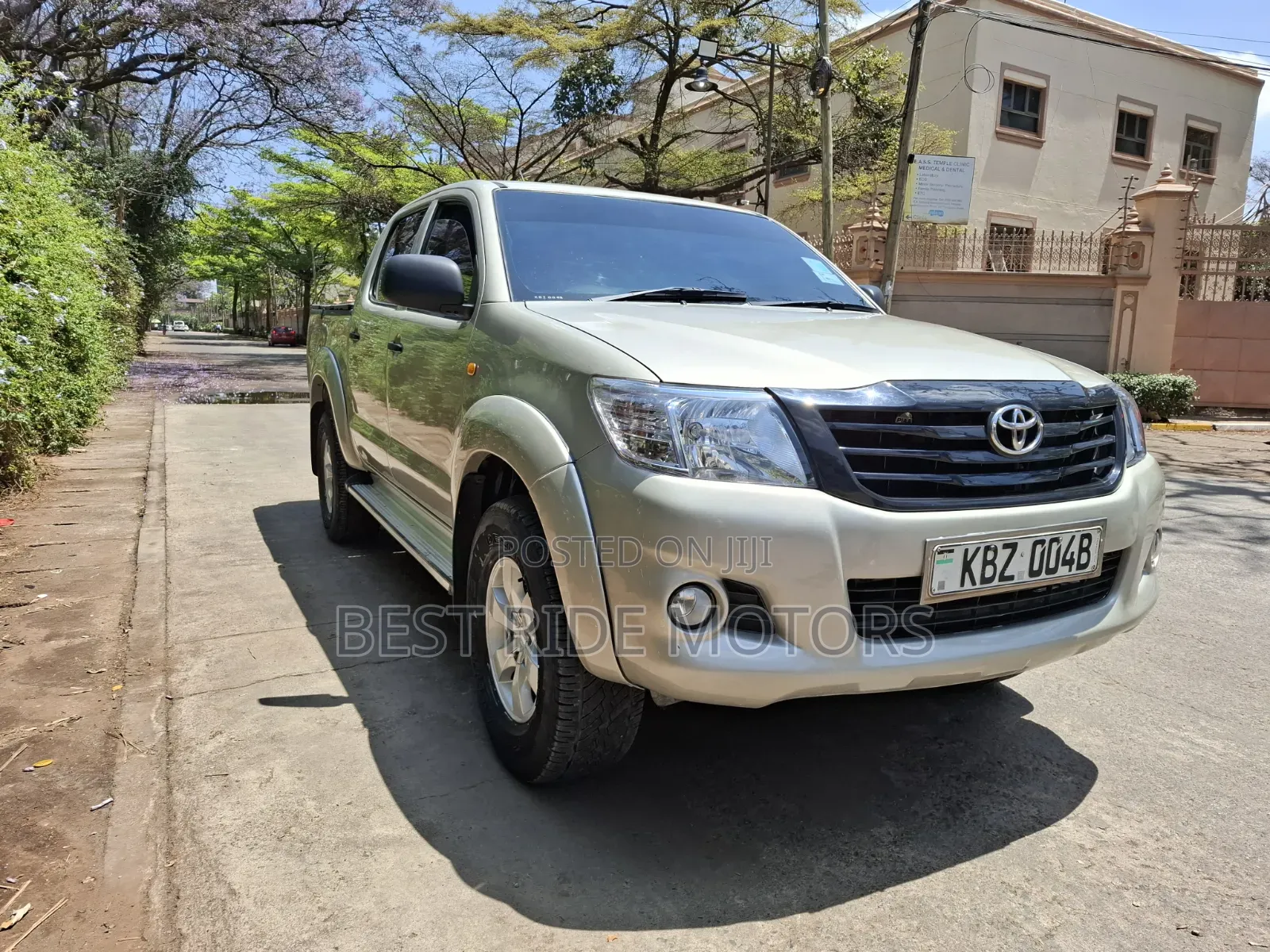 Toyota Hilux 2014 Teal