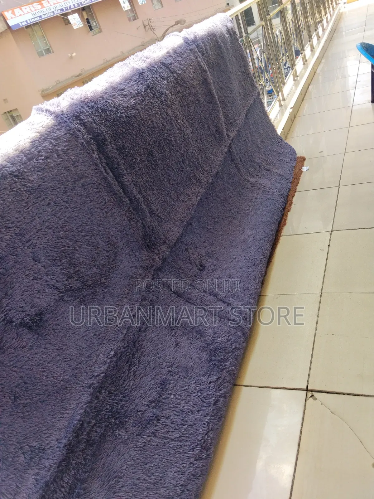 at 3000 Get 7×10 Ft Fluffy Carpet for Bedroom and Living Room