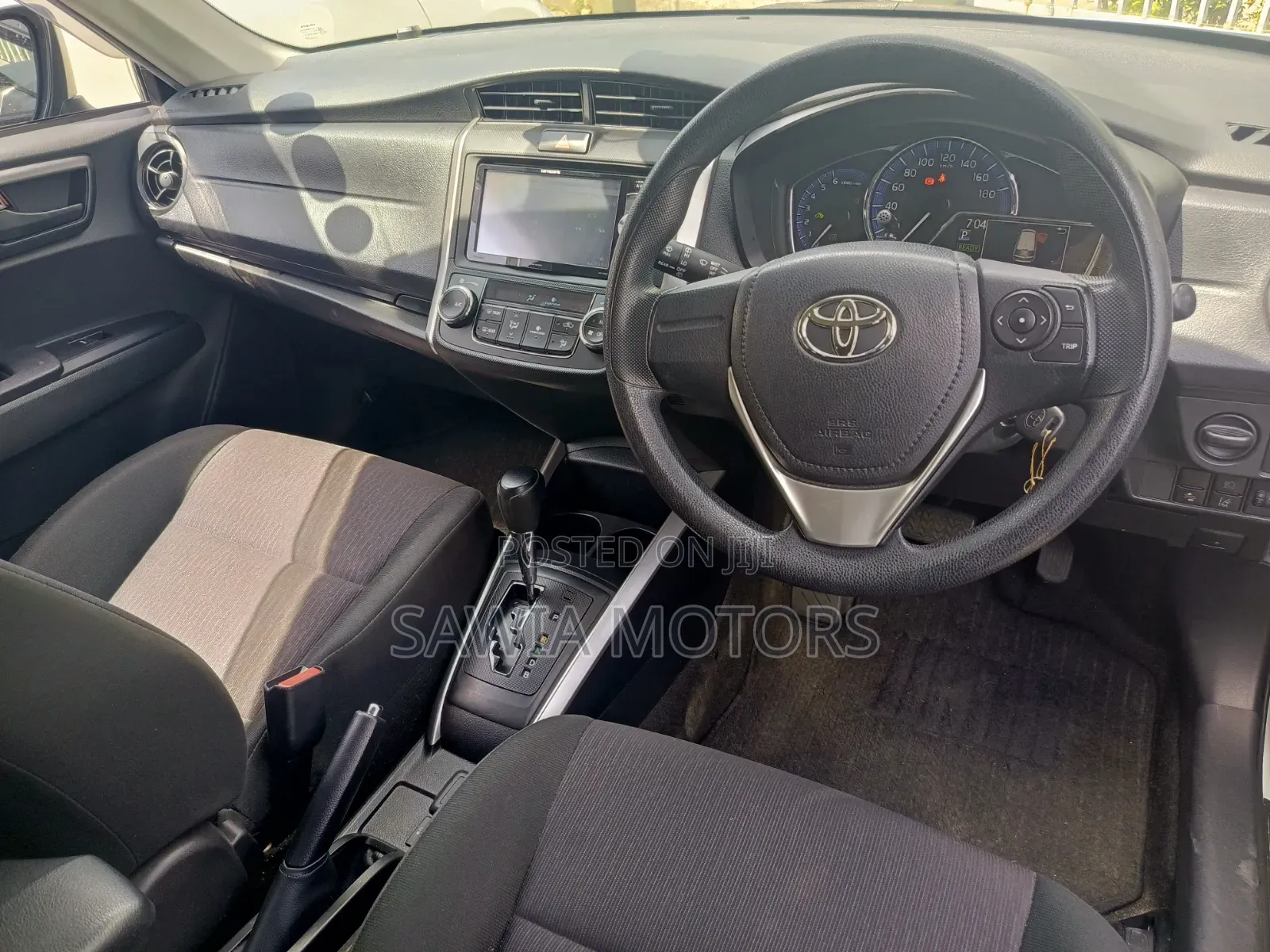Toyota Corolla Fielder 1.5 Hybrid FWD 2019 White