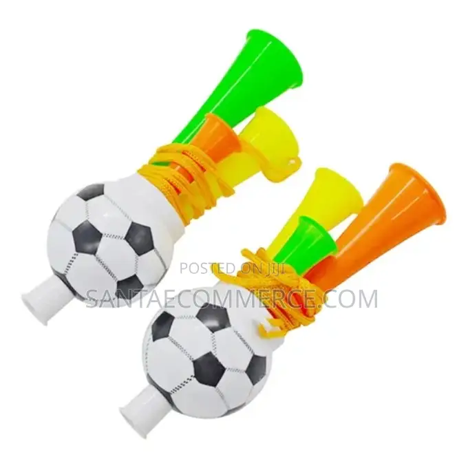 1 Piece Soccer Ball-Shaped Plastic Football Horn Whistle With Multip