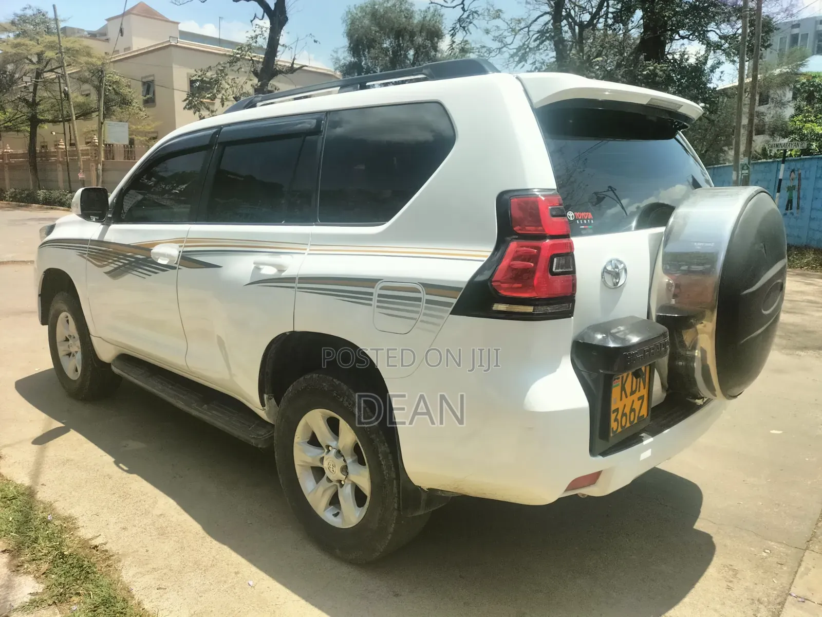 Toyota Land Cruiser Prado 2012 White