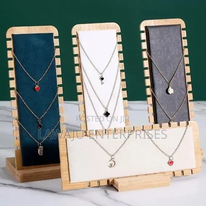 Necklace Holder