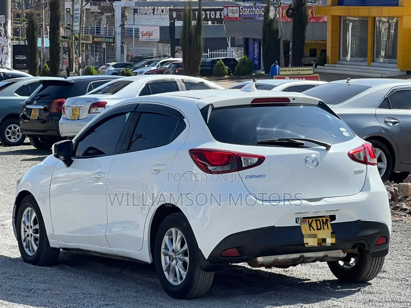 Mazda Demio 2017 Pearl
