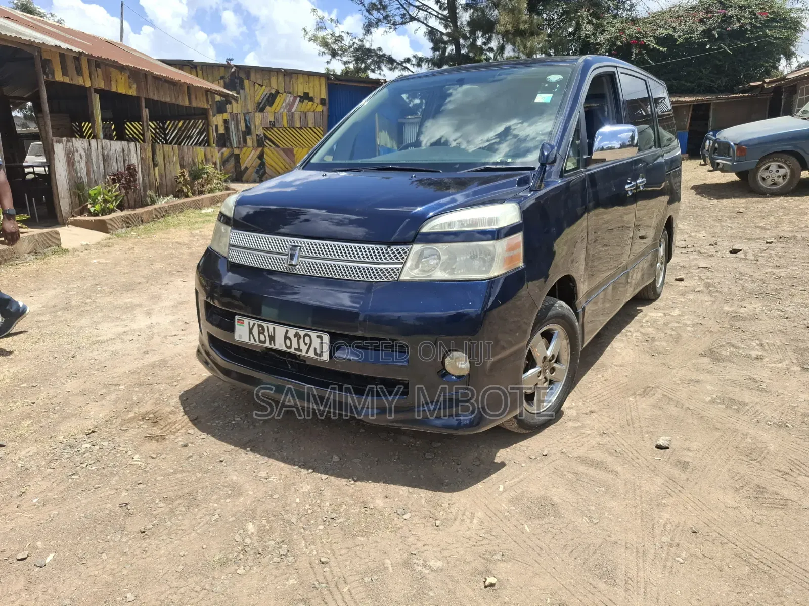 Toyota Voxy X 2WD 8-Seater 2006 Blue