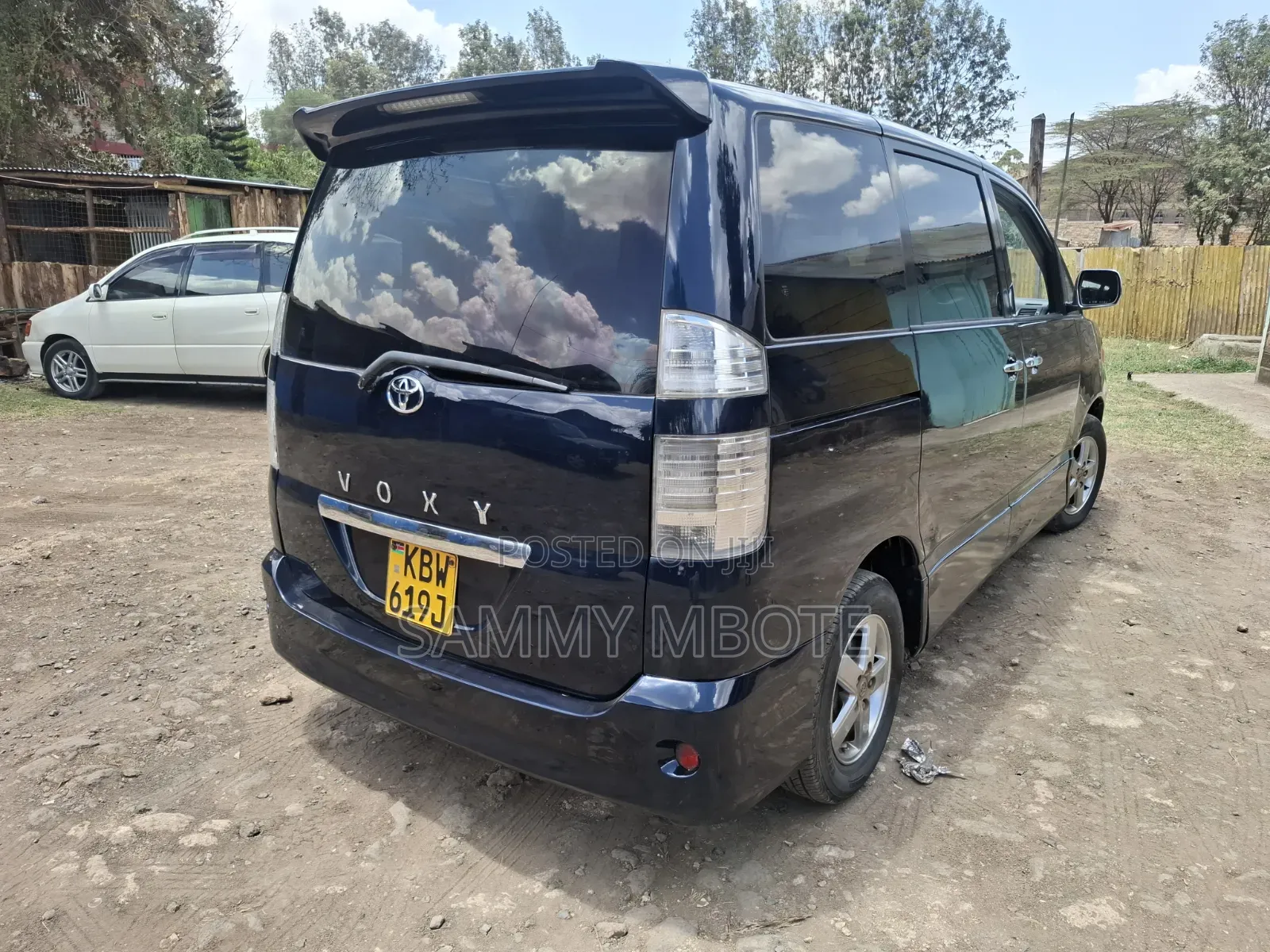 Toyota Voxy X 2WD 8-Seater 2006 Blue