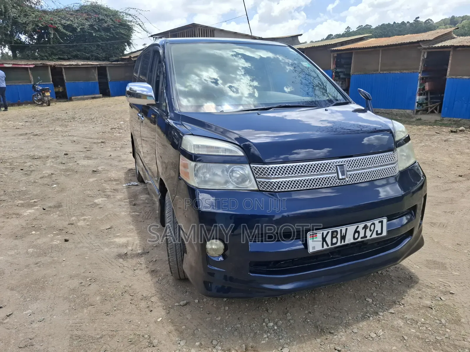 Toyota Voxy X 2WD 8-Seater 2006 Blue