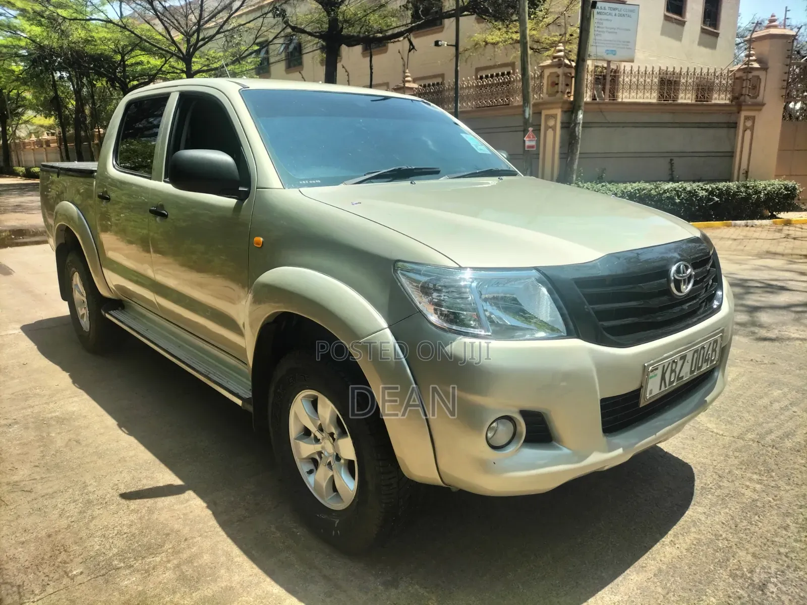 Toyota Hilux 2014 Brown