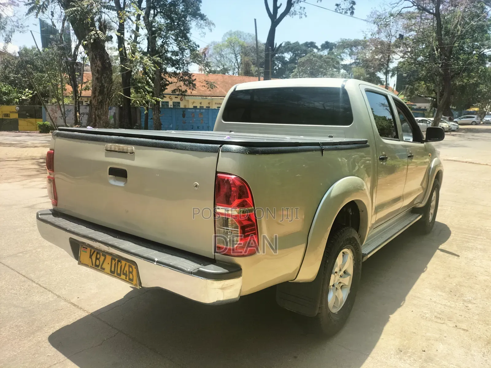 Toyota Hilux 2014 Brown