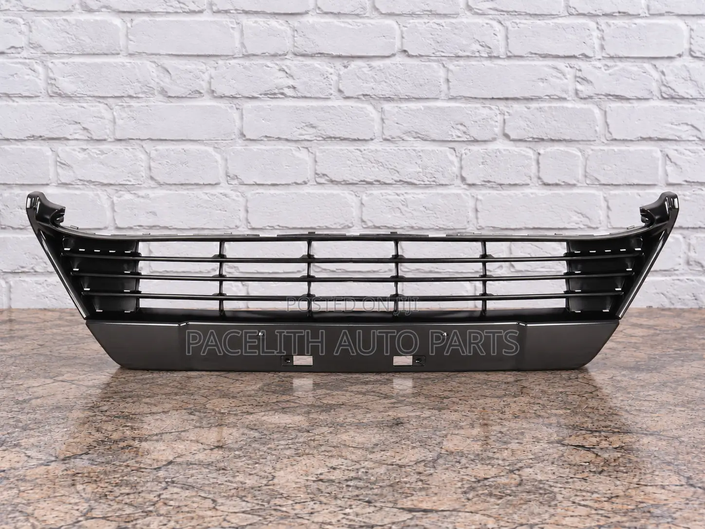 Front Bumper Grille Toyota Auris 2013 - 2014