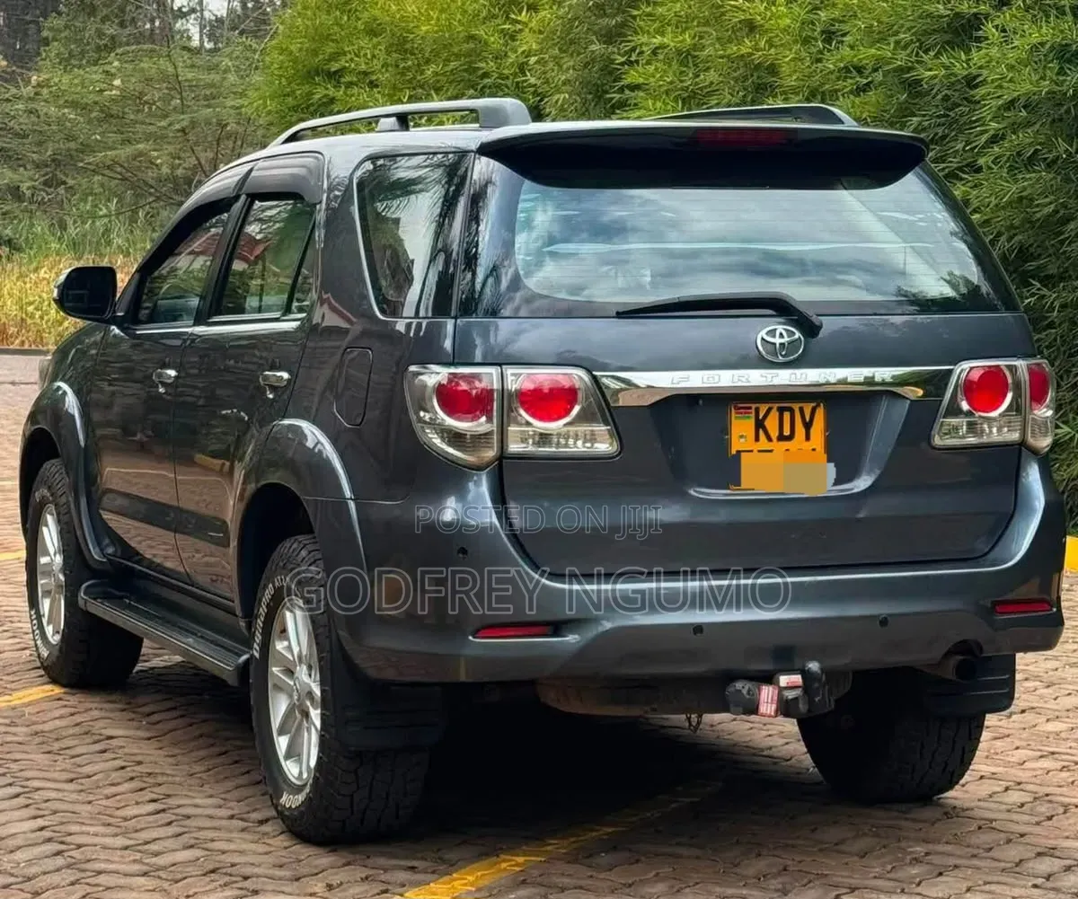Toyota Fortuner 2013 Gray