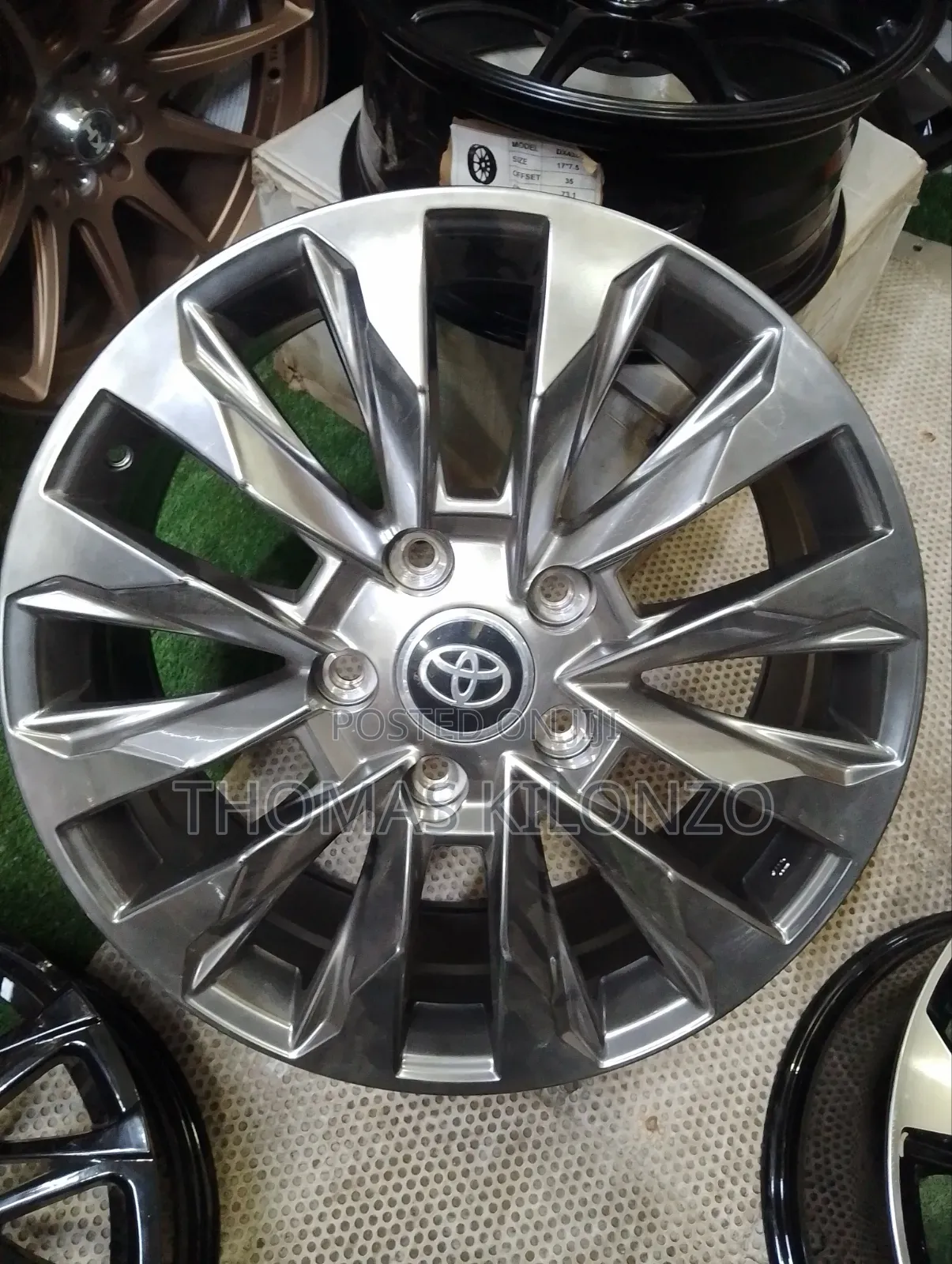 Size 20 Toyota Landcruiser V8 Rims