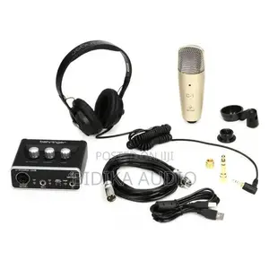 Behringer U-Phoria STUDIO Recording Bundle With a UM2 Interface, Conde