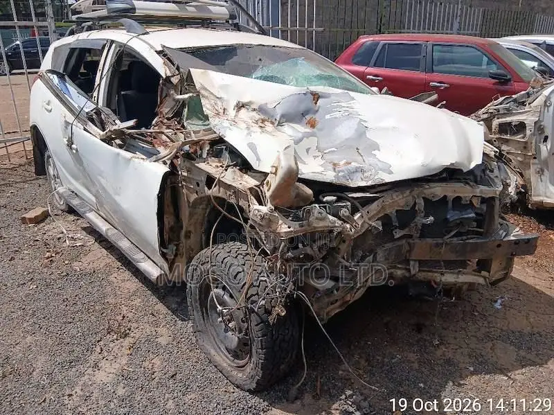 Toyota Caldina 2004 White