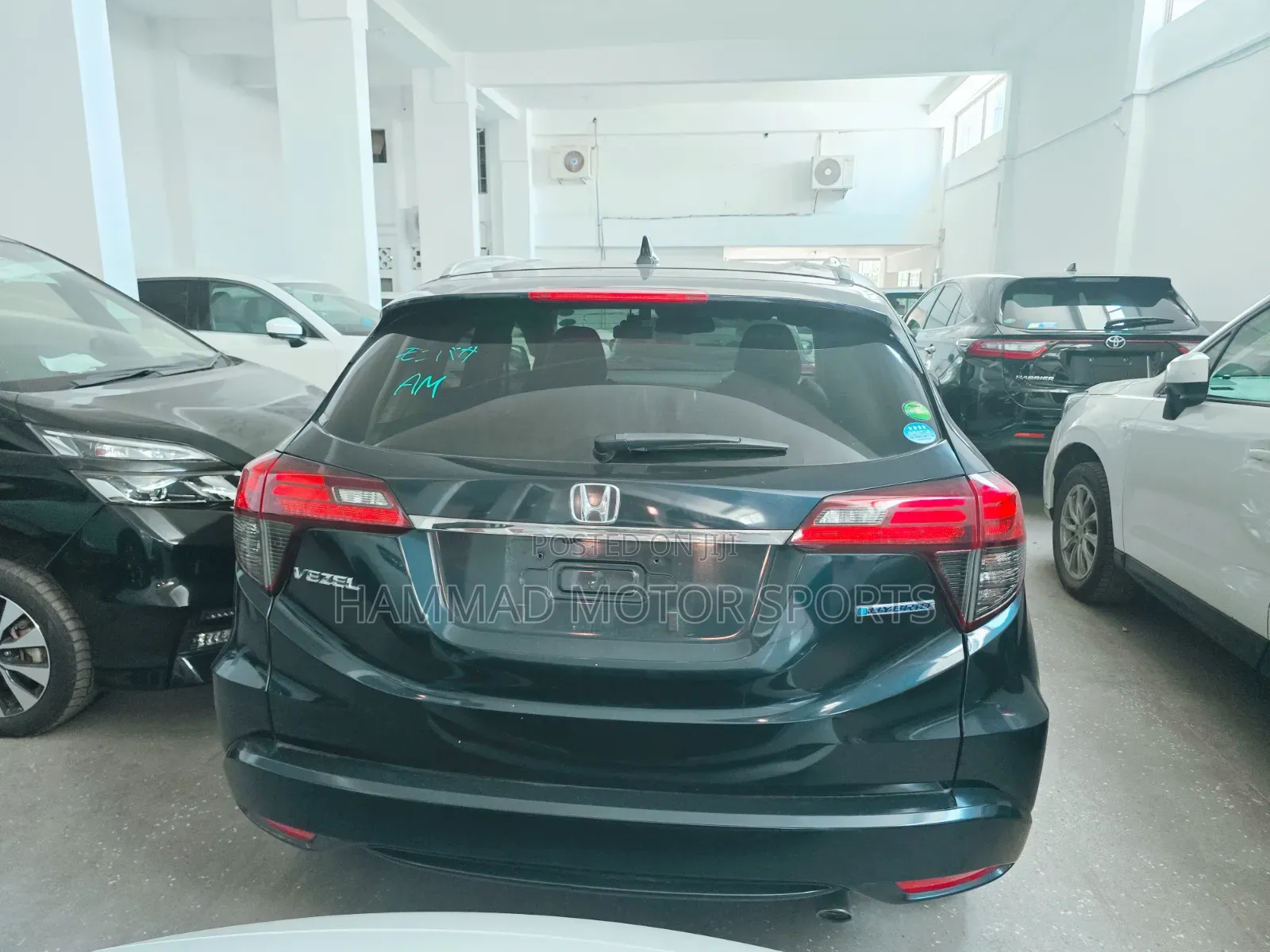 Honda Vezel 1.5 Hybrid 2WD 2018 Black