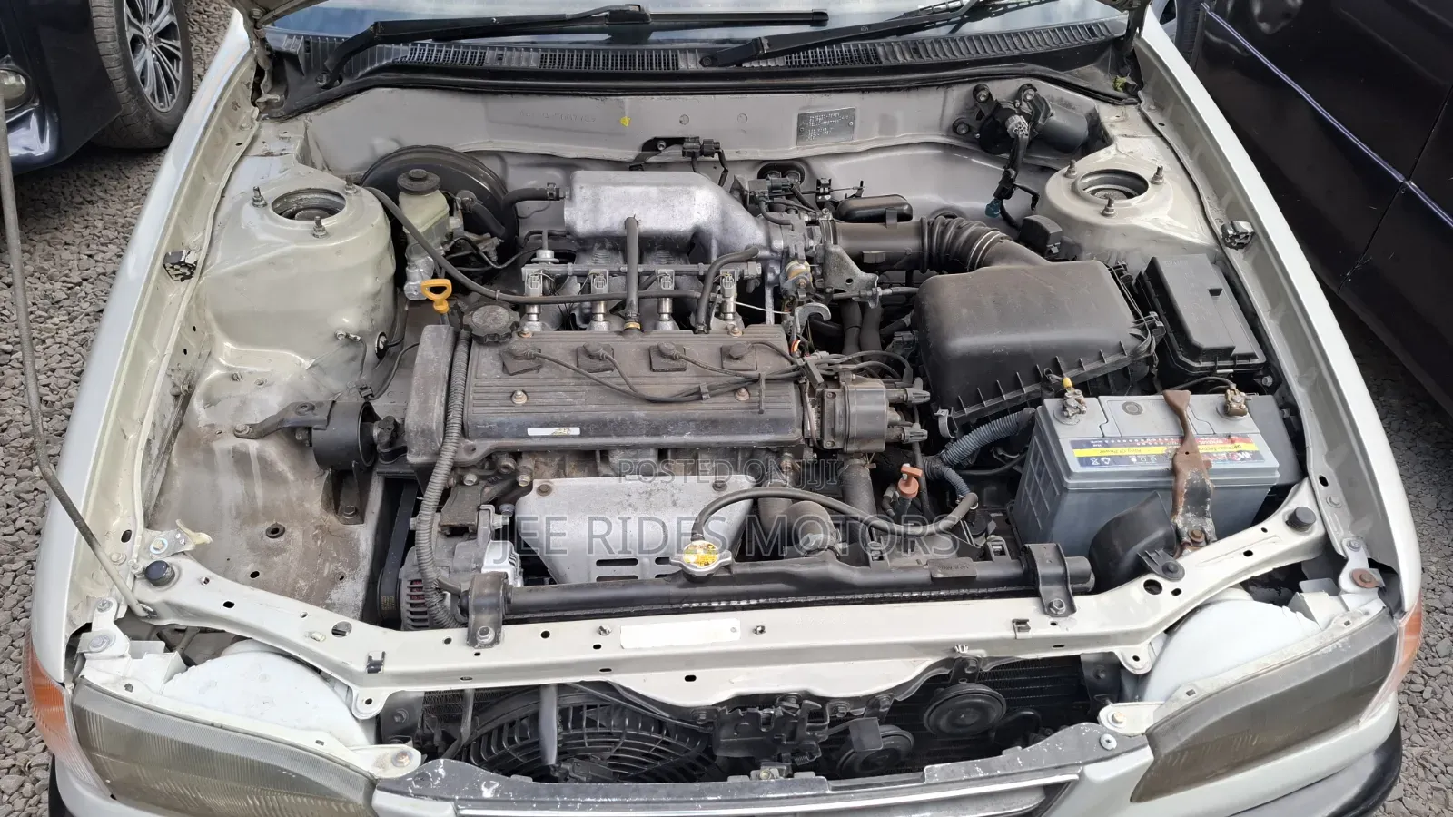Toyota Corolla Automatic 1999 Silver