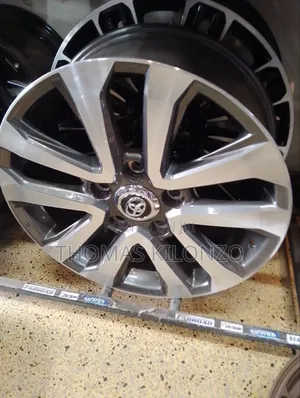 20 Inches V8 Sports Rims
