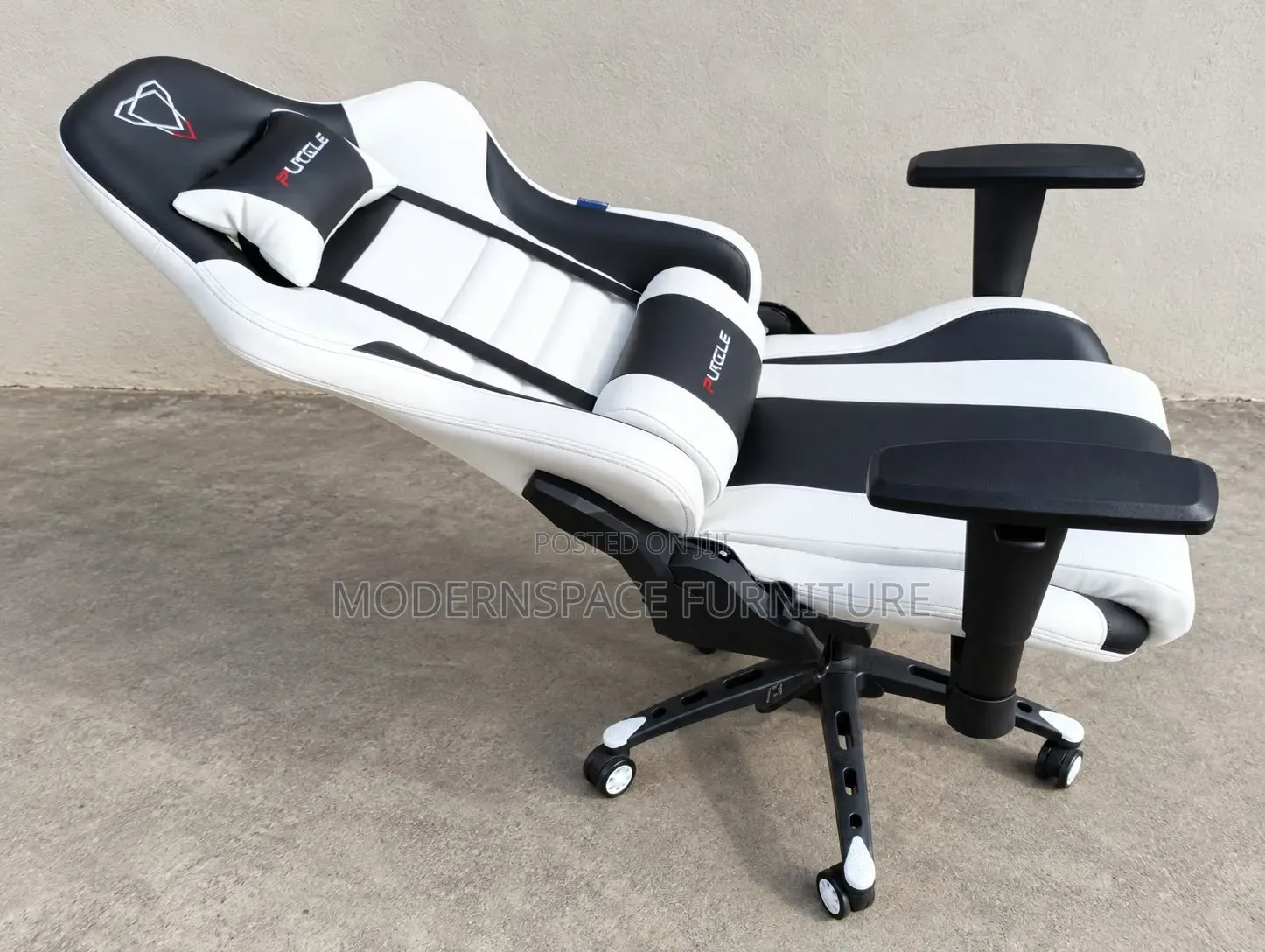 Gamers Luxury Gaming Chair