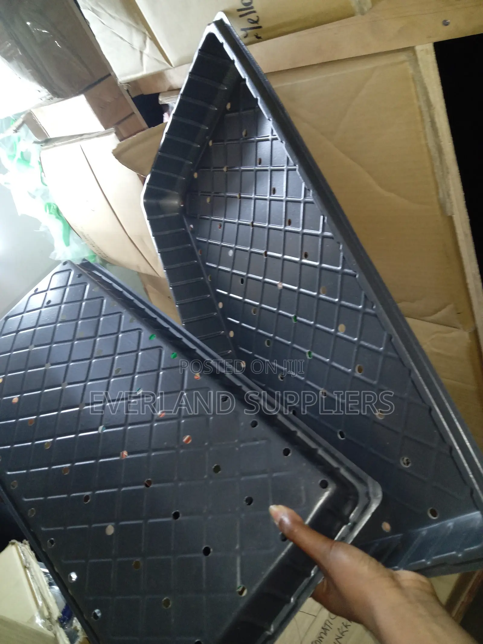 Hydroponic Trays for Growing Experiments - With Holes