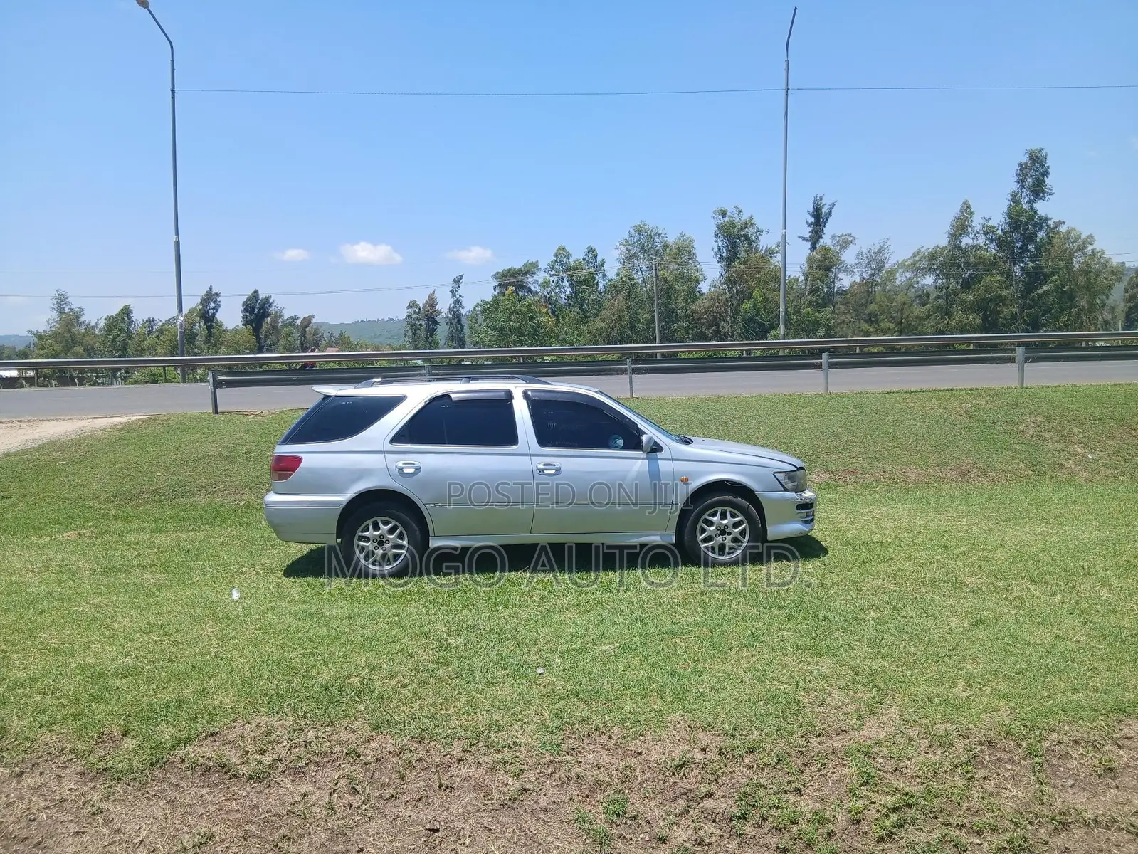 Toyota Vista 2001 Silver