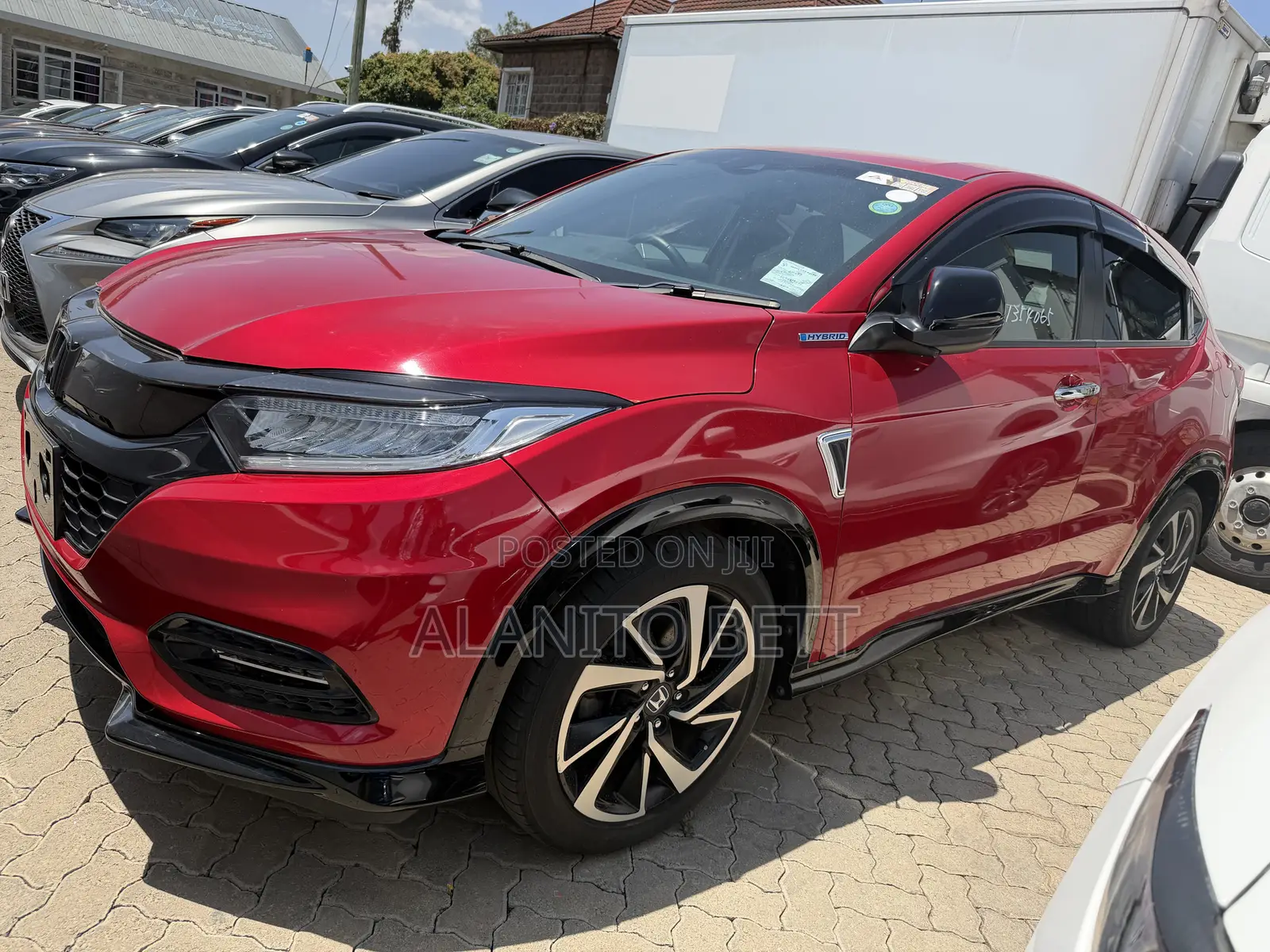 Honda Vezel 1.5 Hybrid 2WD 2019 Red