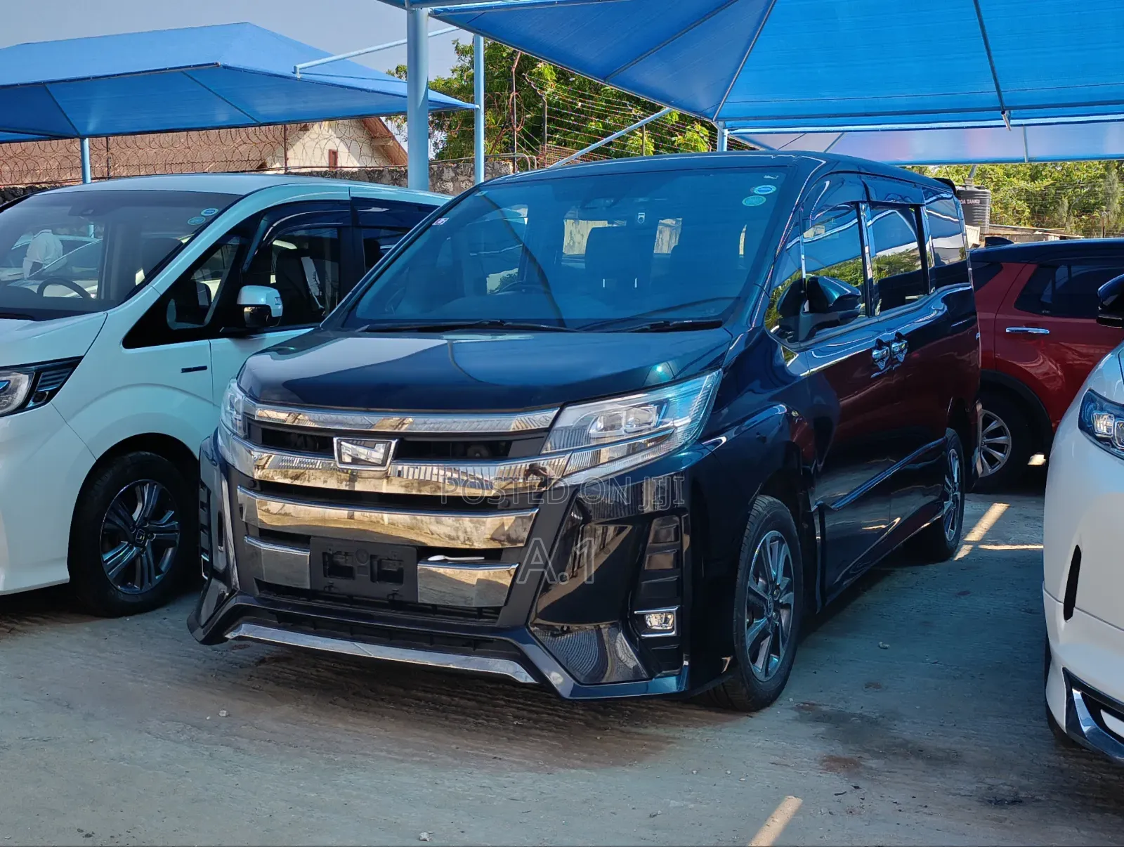 Toyota Noah 2.0 FWD (7 Seater) 2019 Matt Black