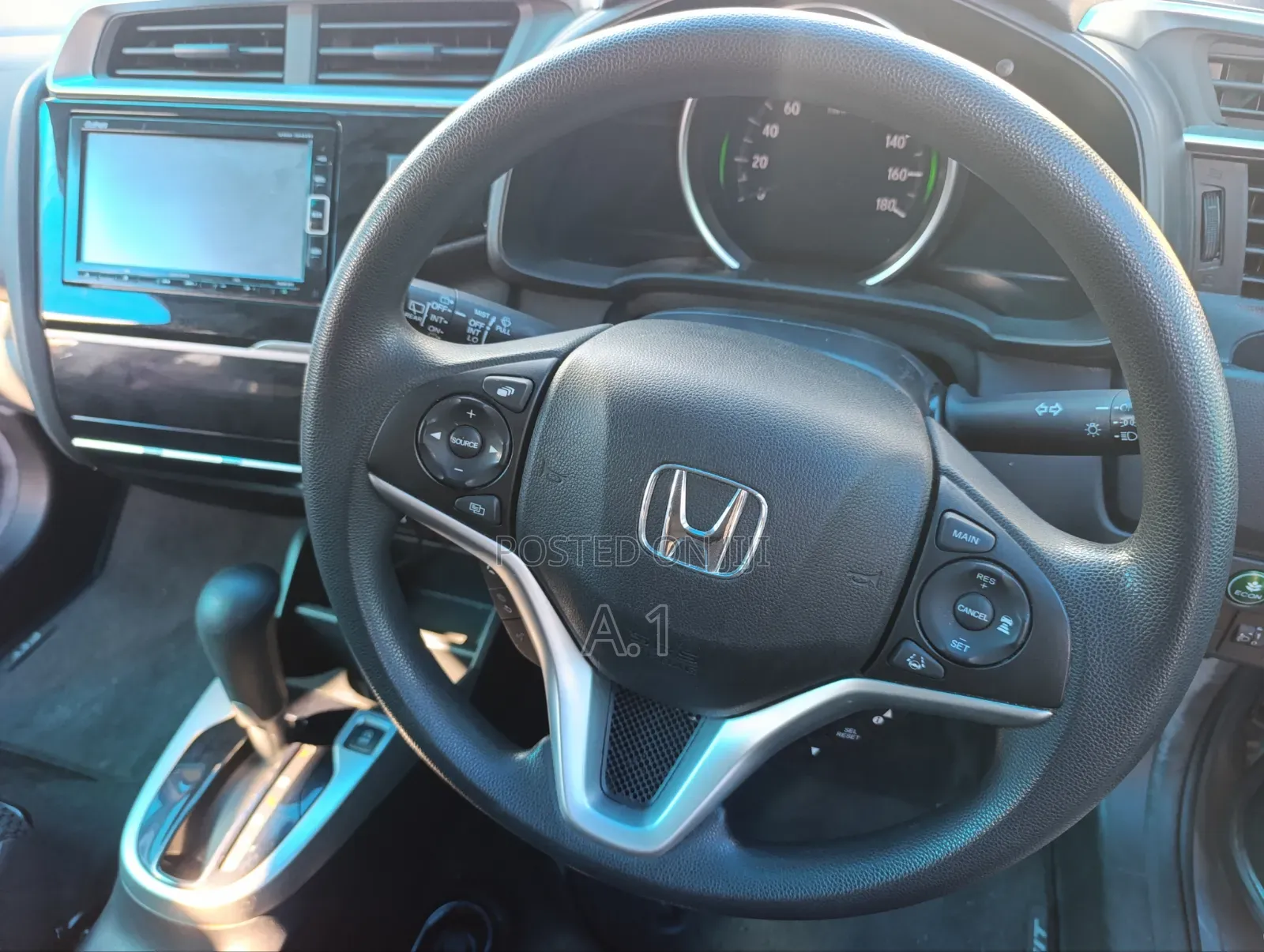 Honda Fit 2019 Off white