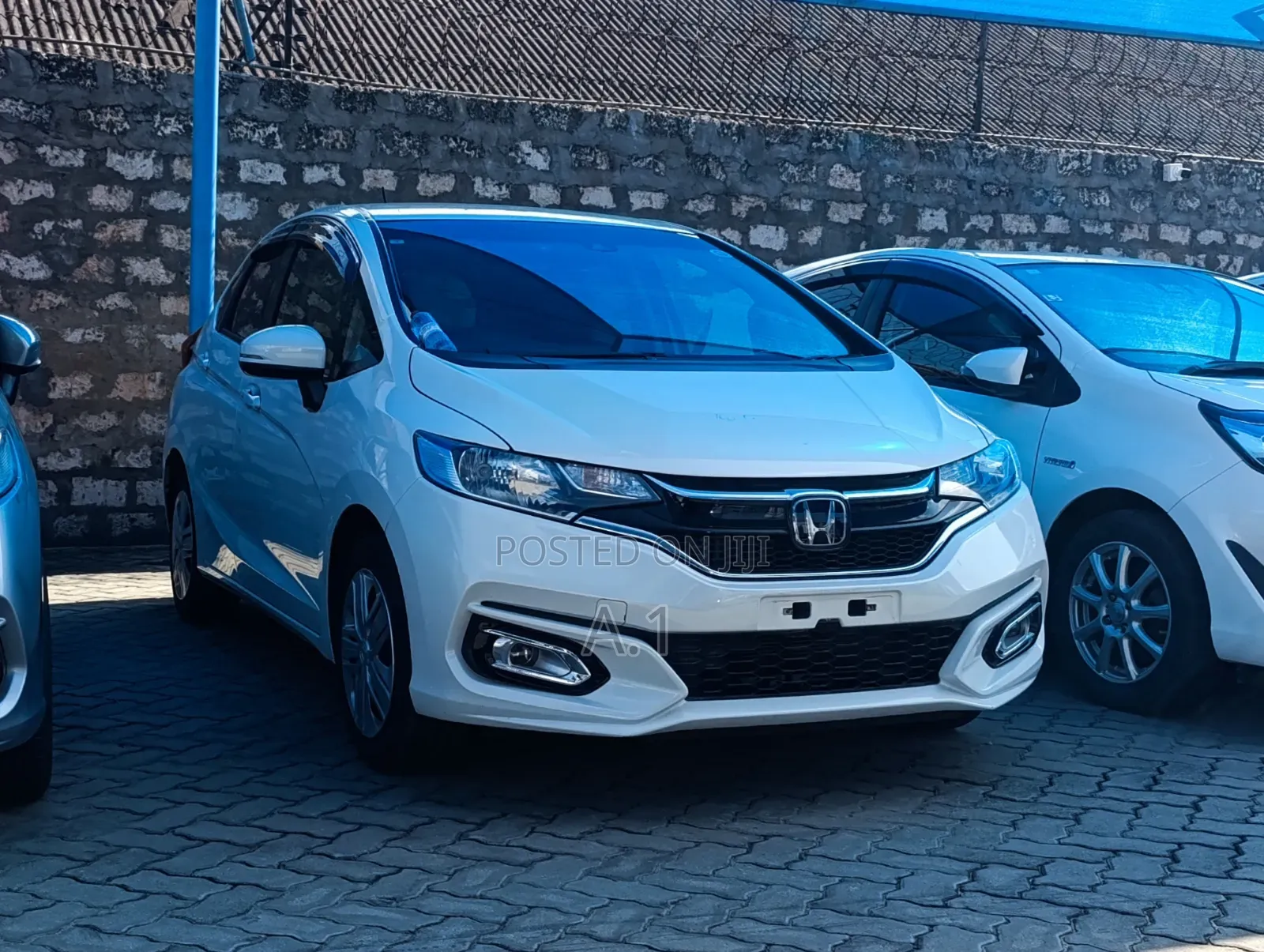 Honda Fit 2019 Off white