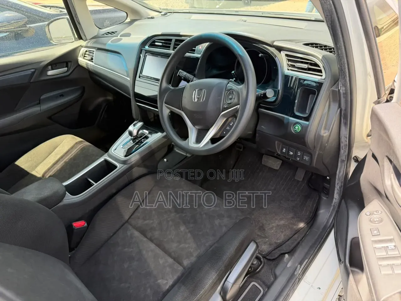 Honda Fit Shuttle 1.5 Hybrid 2WD 2019 White