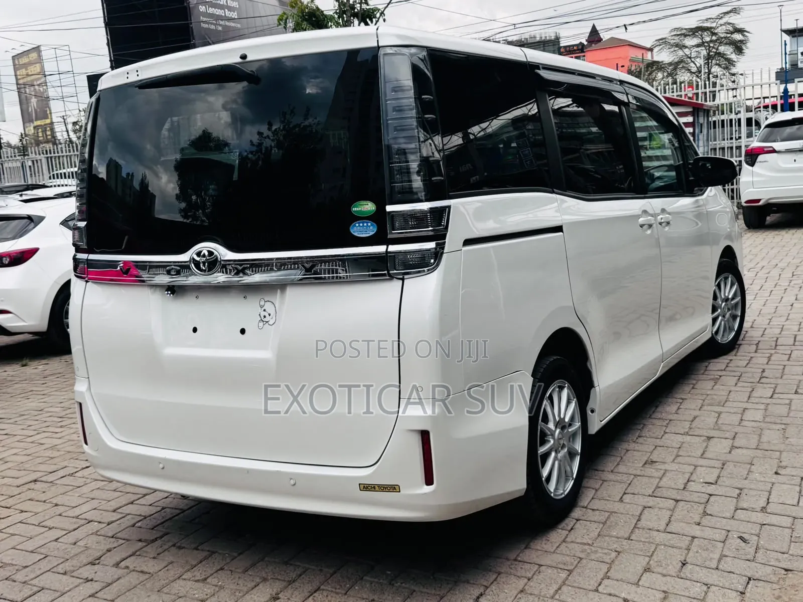 Toyota Voxy V 2WD 8-Seater 2019 Off white